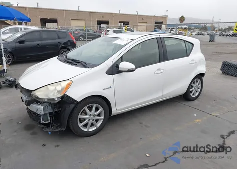 2013 Toyota Prius C Four from USA, damaged, VIN JTDKDTB35D1054089